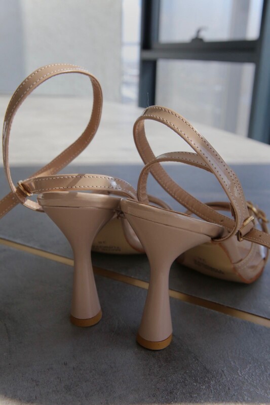 Lolita Bilek Bağlamalı Topuklu Ayakkabı CAMEL - Thumbnail