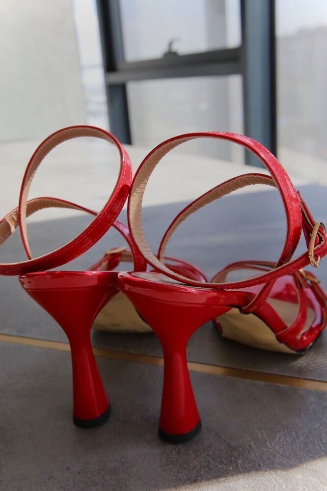 Lolita Bilek Bağlamalı Topuklu Ayakkabı KIRMIZI